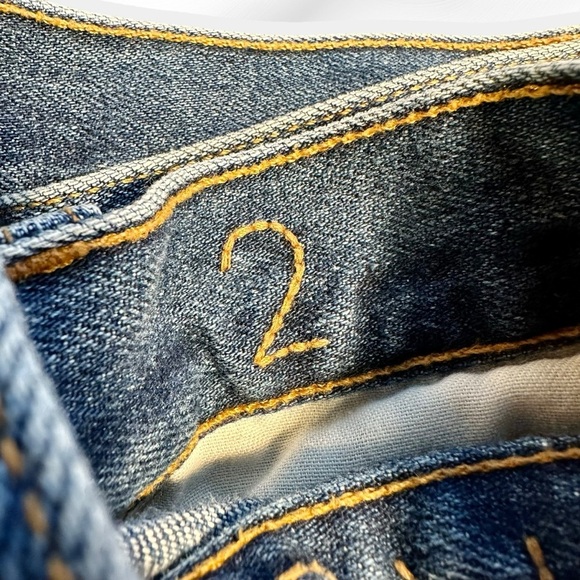 Brock Collection Medium Wash Blue Cotton Cropped Length Straight Leg Jeans Sz 2 - Picture 14 of 15